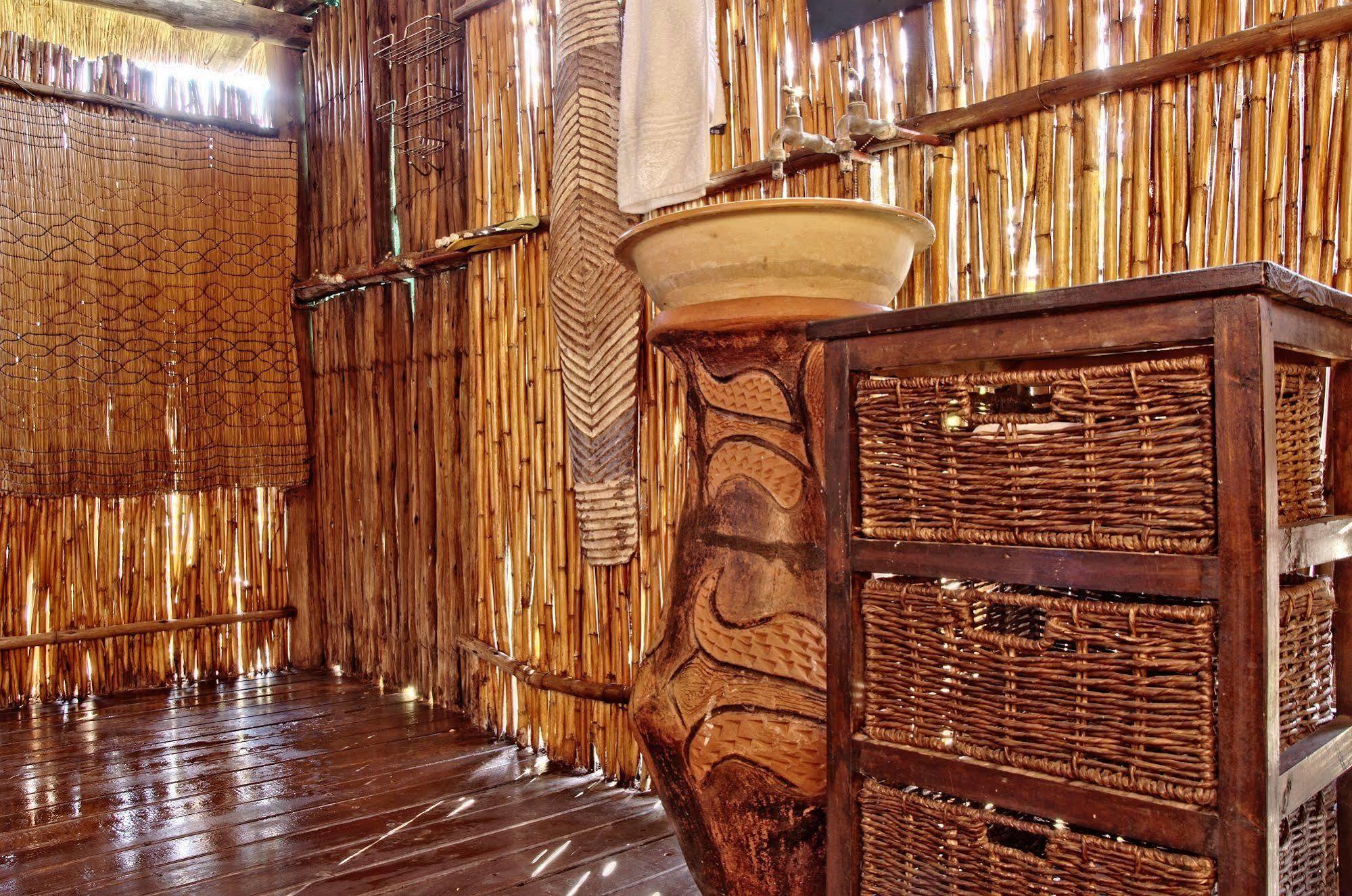 Shindzela Tented Camp Заповедник Тимбавати Экстерьер фото